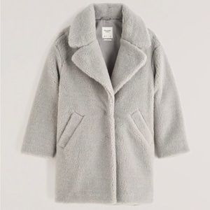 The A&F Teddy Coat Grey - Abercrombie - Oversized Plush Jacket - Size M - NWT